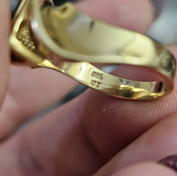 14k black stone ring size 9. Stamped 14k. It looks like a black star sapphire bu - Picture 5 of 7